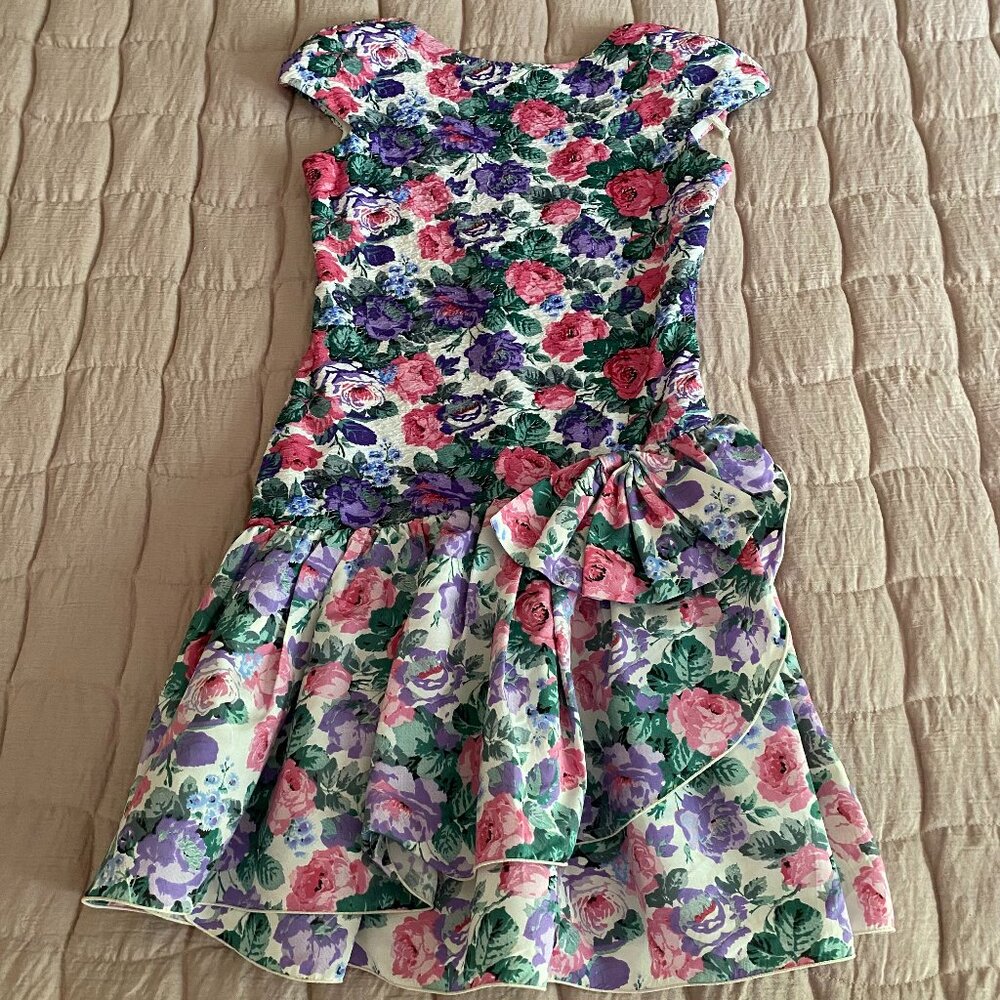 Vintage Flower Retro White, Blue, Purple, Pink Size 9/10 Junior (8 Women's)